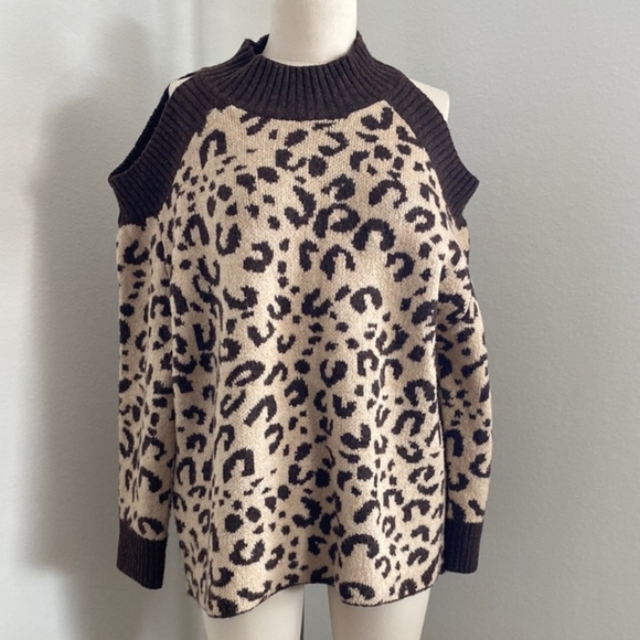 Mock Neck Cold Shoulder Leopard Print Sweater - Picture 7 of 7